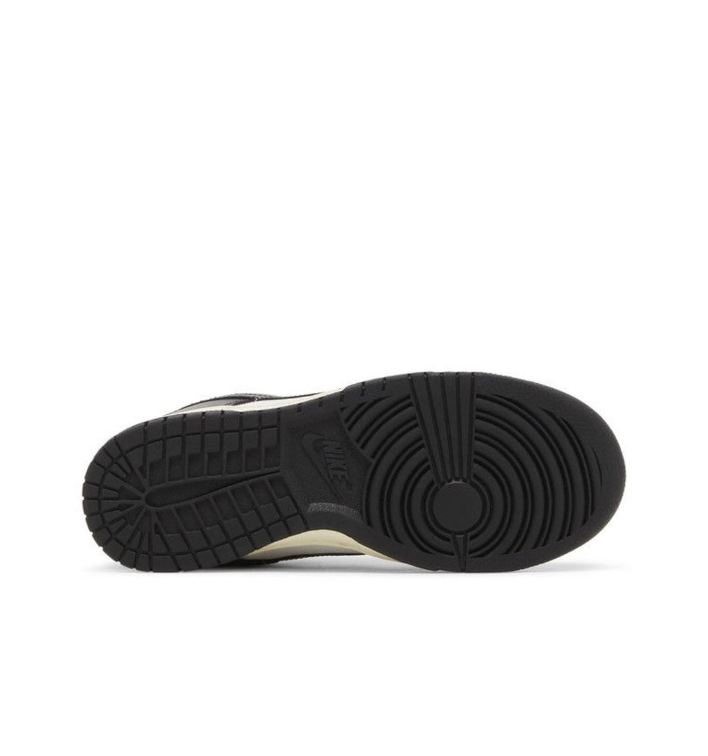Nike Wmns Dunk Low Vintage Panda