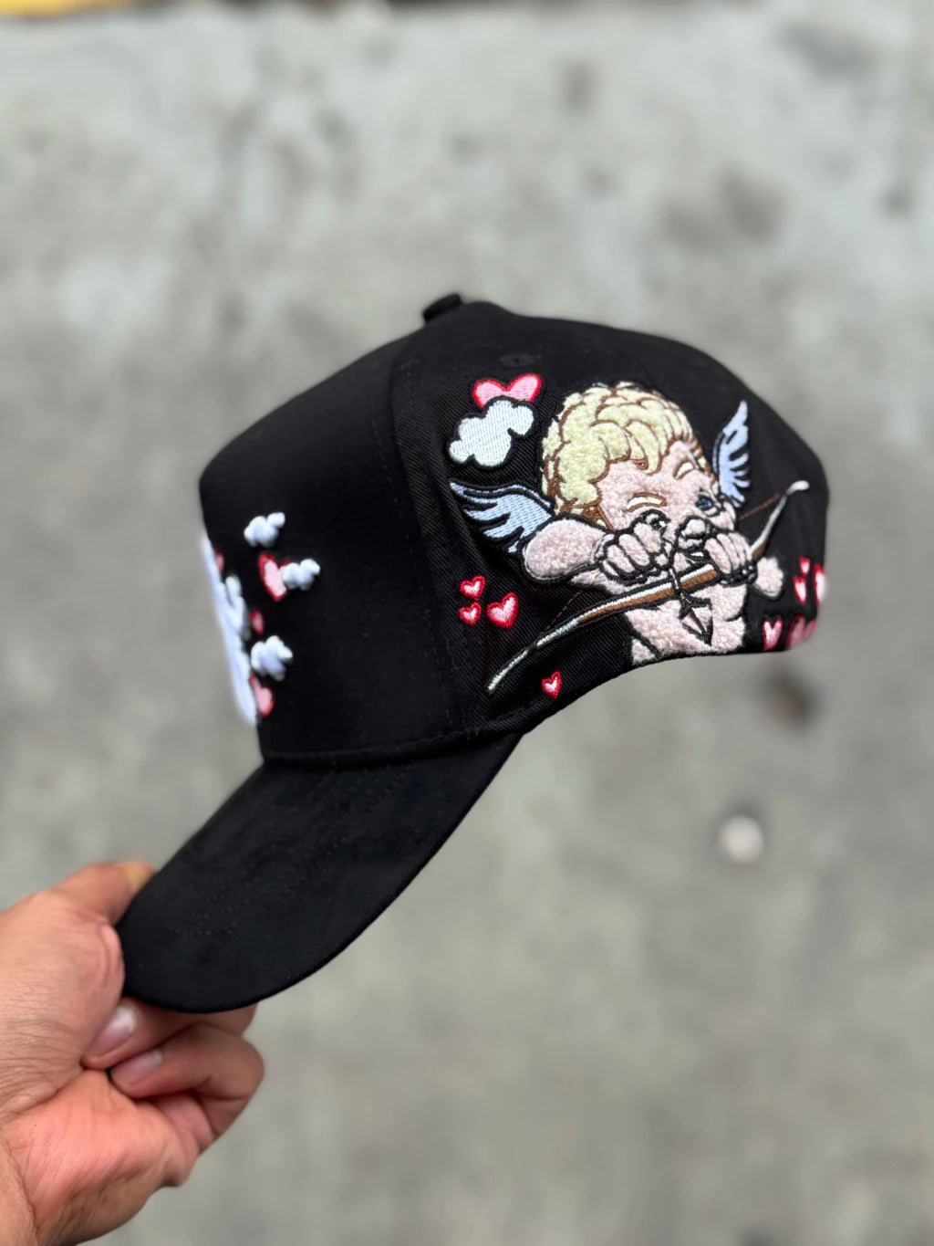 31 HATS LA LOVE CLOUDS IN LOVE