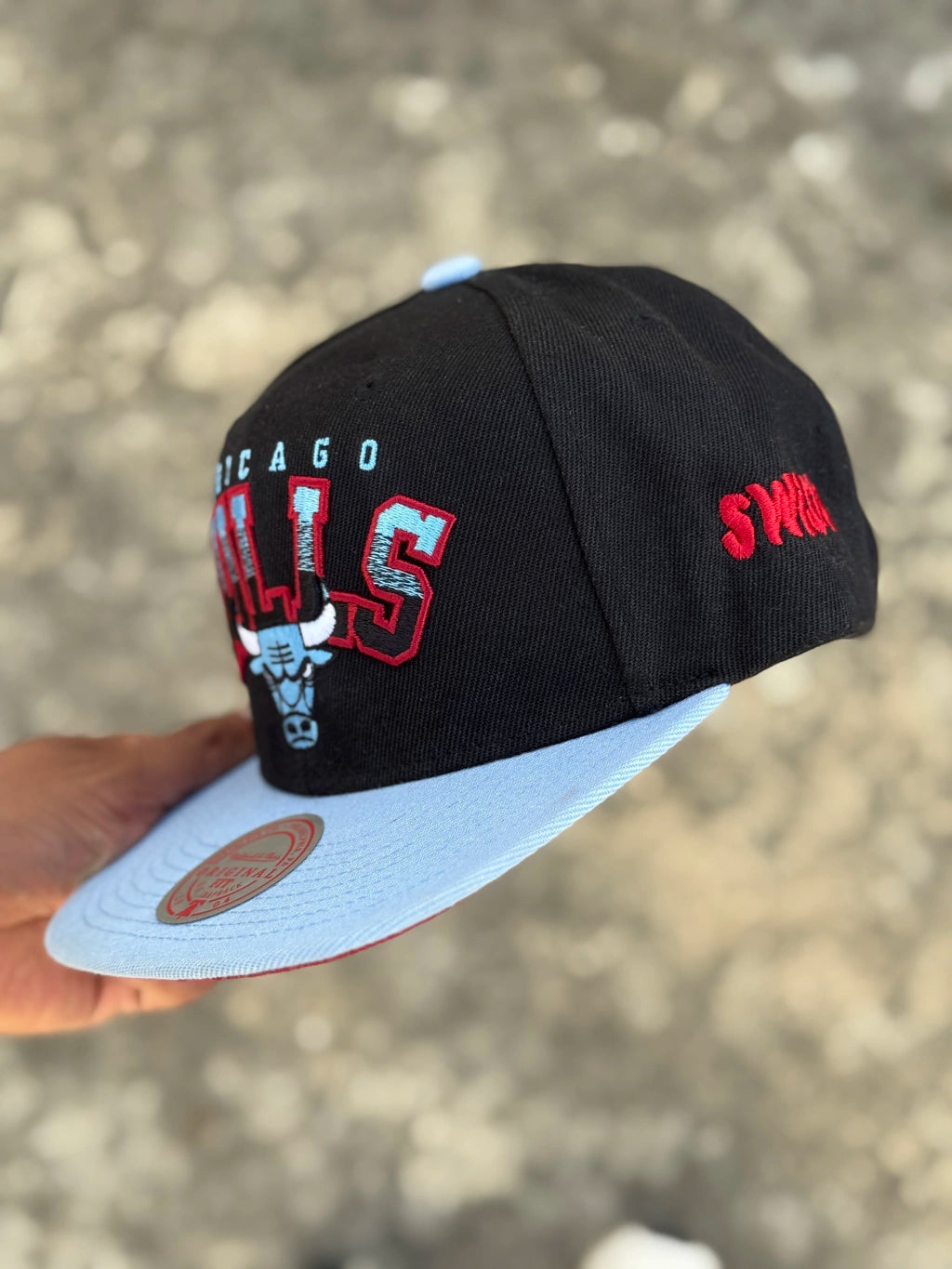 ORIGINAL FIT MITCHELL & NESS CHICAGO BULLS SNAPBACK B/B HAT