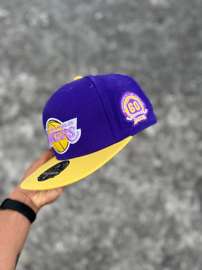 DYNASTY FITTED MITCHELL & NESS LOS ÁNGELES LAKERS (PURPLE YELLOW) HAT