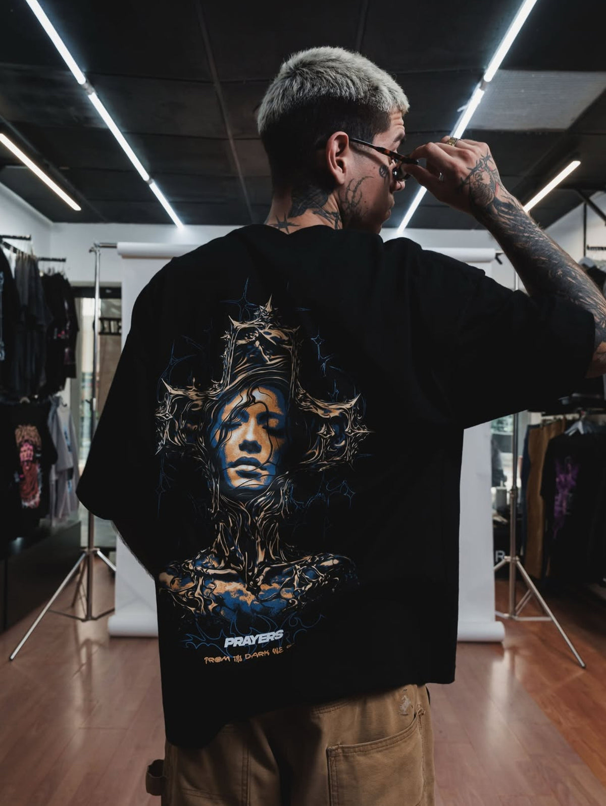 PRAYERS Playera Penitent (Mid Over)